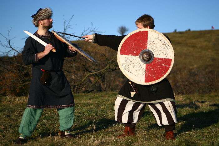 9338-probiti-horniho-okraje-stitu-bodem.jpg 9338-probiti-horniho-okraje-stitu-bodem.jpg