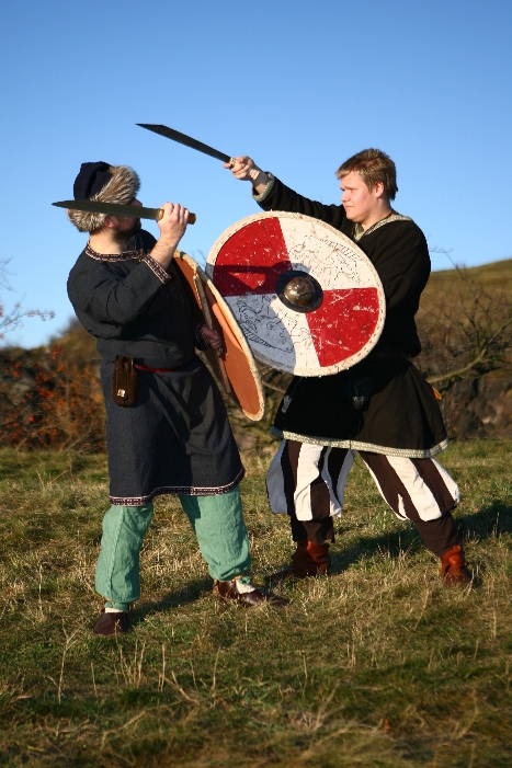 9356-s06-prorazeni-horni-hrany-stitu-rozrazenim-vlevo-r.jpg 9356-s06-prorazeni-horni-hrany-stitu-rozrazenim-vlevo-r.jpg