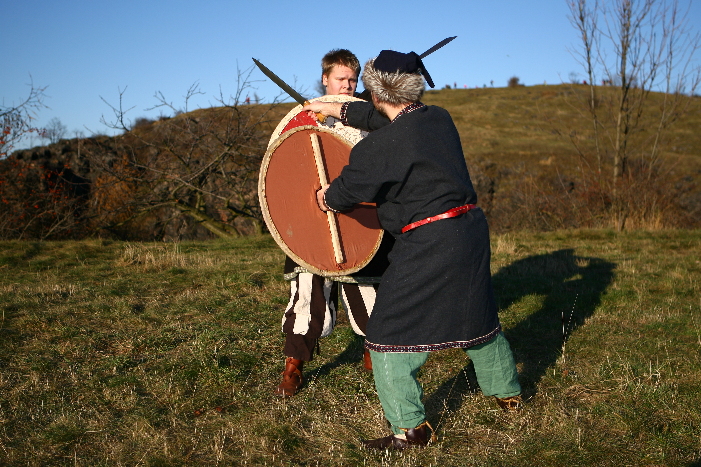 9318-obrana-levaka-se-stitem-proti-utoku-na-stitovou-stranu.jpg 9318-obrana-levaka-se-stitem-proti-utoku-na-stitovou-stranu.jpg